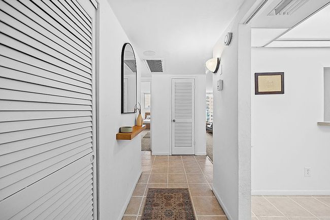 Photo of 19380 Collins Ave Apt 1017