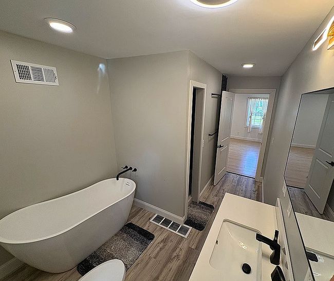 Additional photo 2 of property located at 734 Leberman Ave