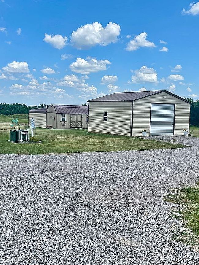 Photo of 16397 N County Road 3080, Lindsay, OK