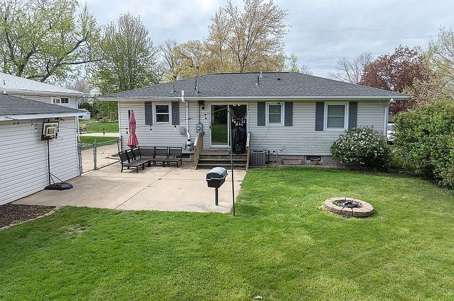 Image of 1102 Raney St