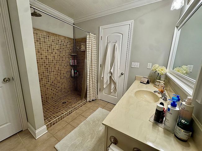 Image of 165 Rolling Meadows Dr
