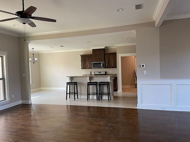 Image of 380 Scarlett Ave