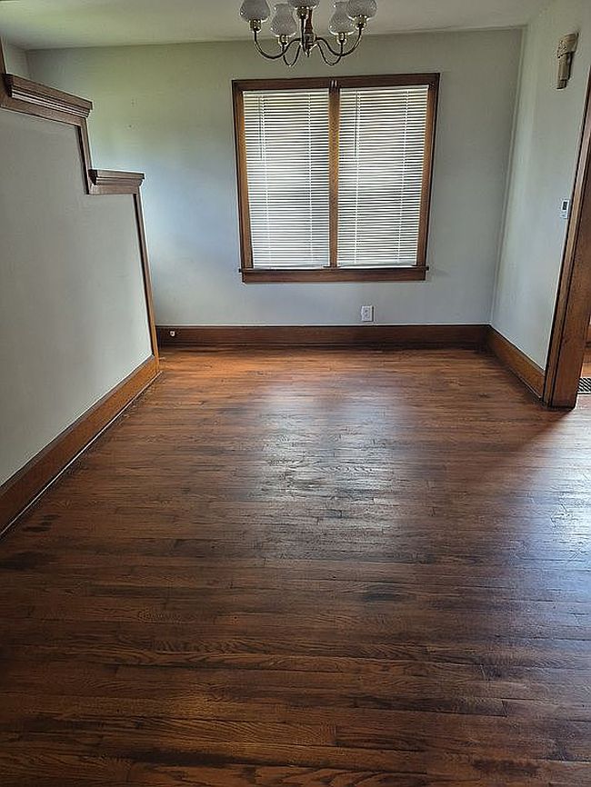 Image of 116 S Oak St