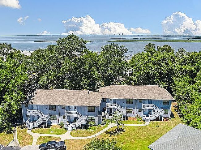 Photo of 2146 Seacliff Dr S, Daphne, AL