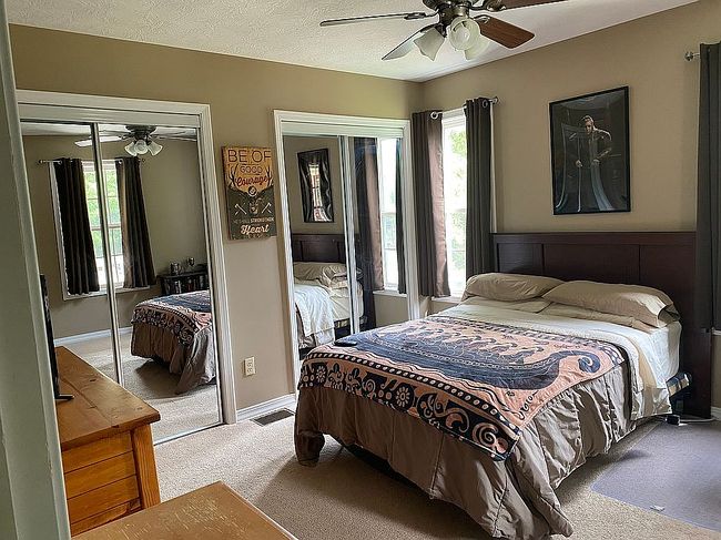 Photo of 210 W Lansing Ave, Horseshoe Bend, AR