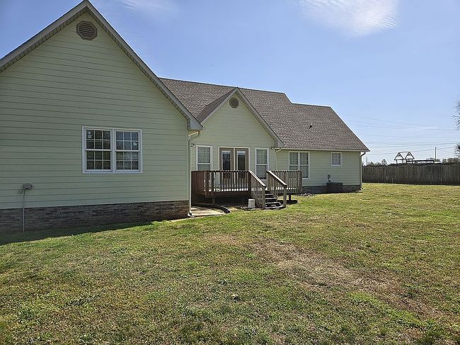 Image of 28 Helen Dr