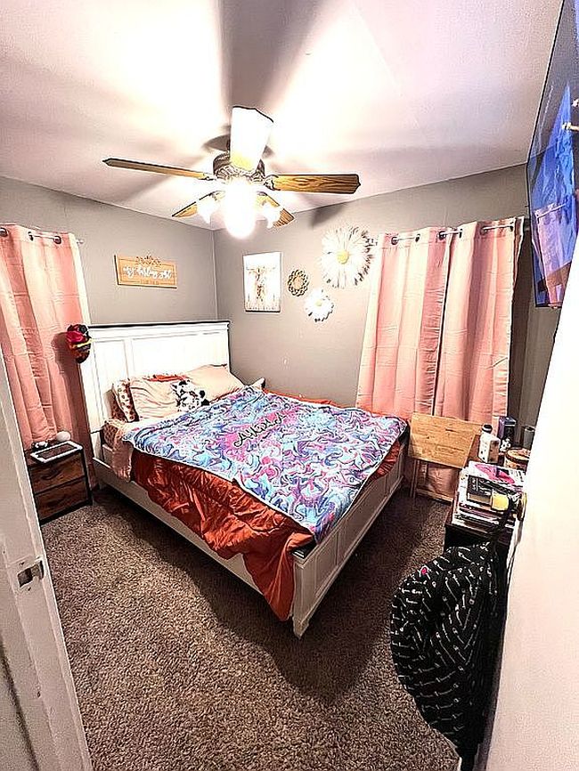 Photo of 2233 Sloan St, Manhattan, KS