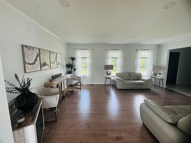 Photo of 711 Campbell Way, Herndon, VA