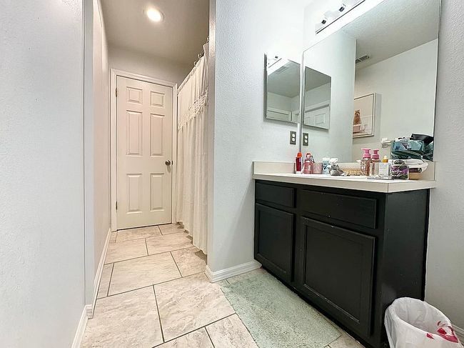 Image of 1209 Demoiselle St