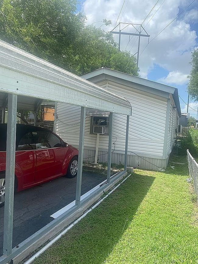 Image of 690 N Williams Rd Unit 2