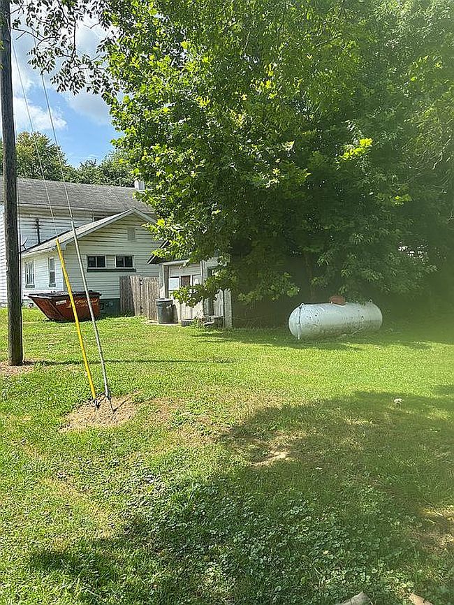 Photo of 105 S 3rd St, Racine, OH