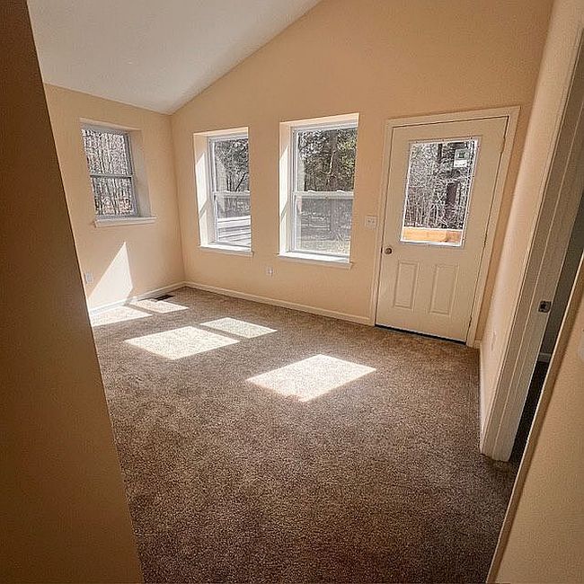 Photo of 1073 Westside Dr, Newfoundland, PA