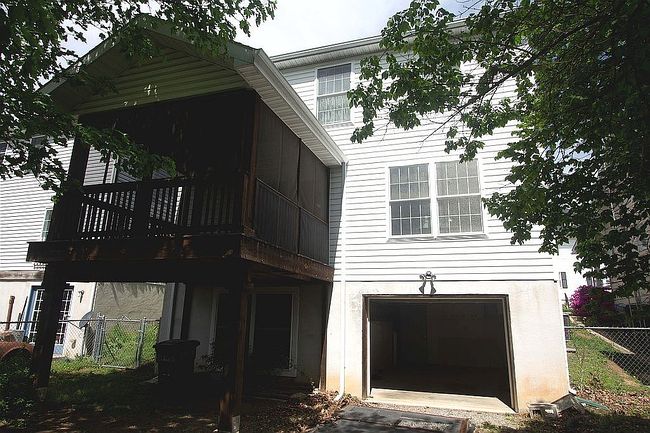 Image of 818 View St