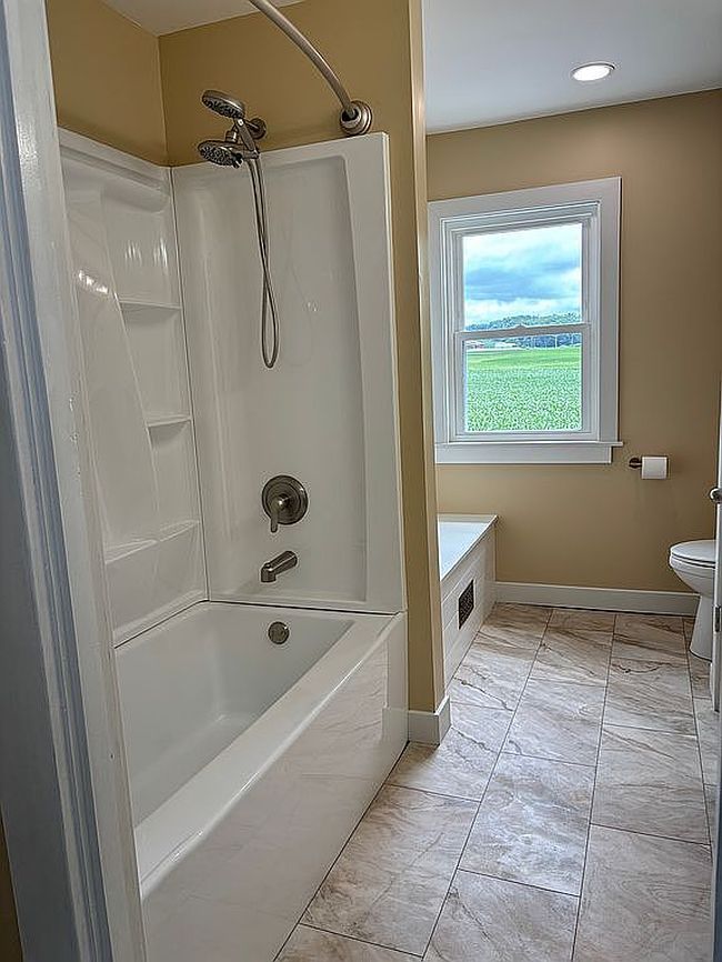 682 Piney Creek Rd, Martinsburg, PA