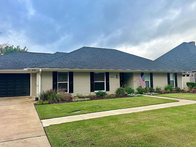Image of 165 Fairway Dr