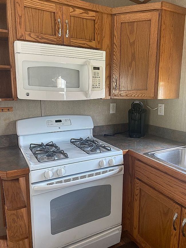 Photo of 39 Sundance Ln, Brownsville, TX