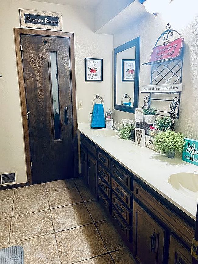 Additional photo 3 of property located at 10 Glover Pl