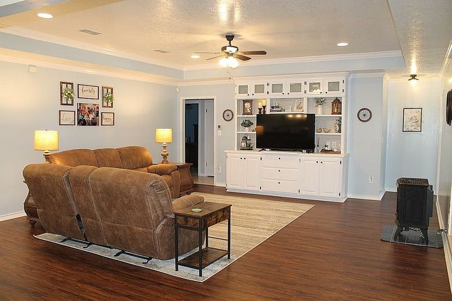 Photo of 125 Golfview Dr, Hilltop Lakes, TX