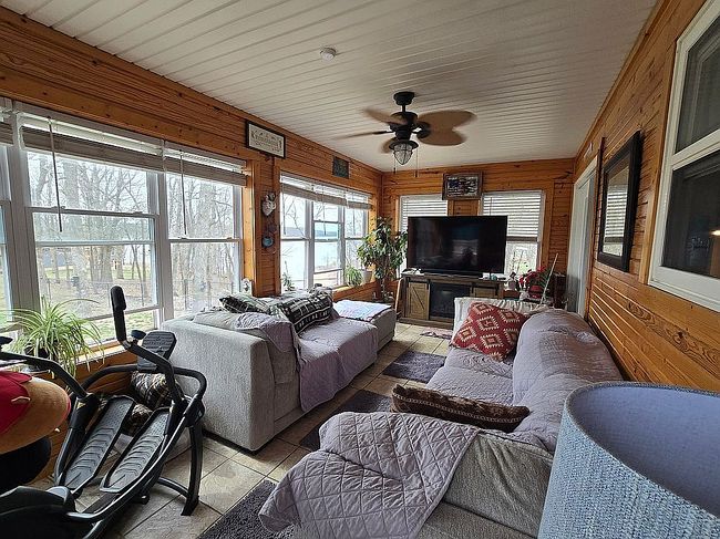 Image of 34477 Reservoir Ridge Rd