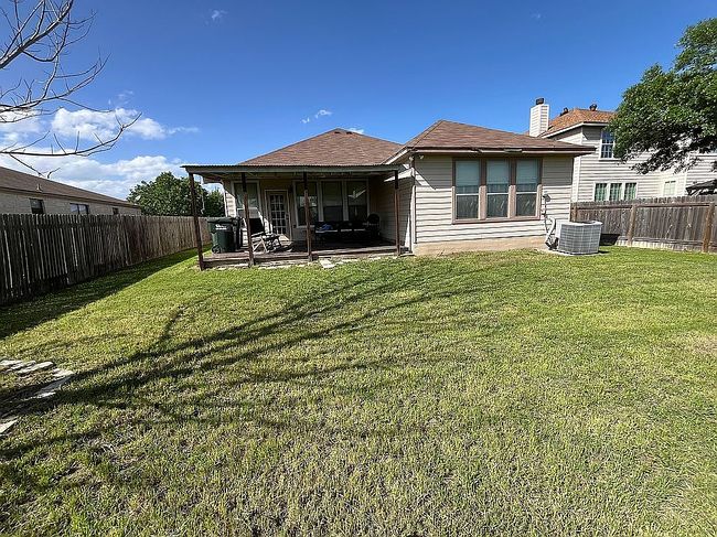 Image of 200 Mistletoe Ln