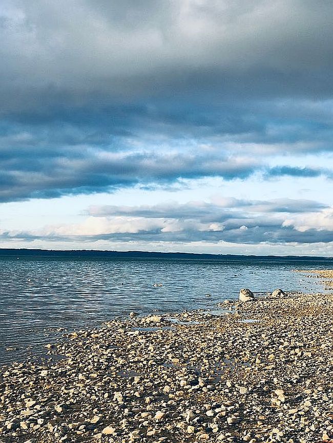 Photo of 8262 Peninsula Dr, Traverse City, MI