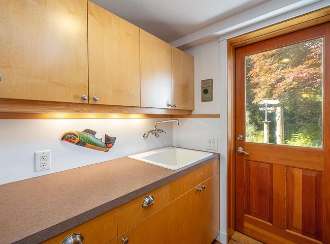 Image of 3965 Legoe Bay Rd
