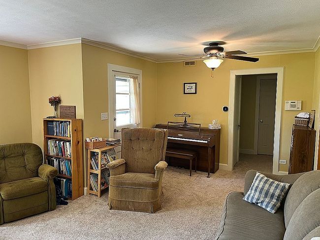 Image of 301 N Cherry St