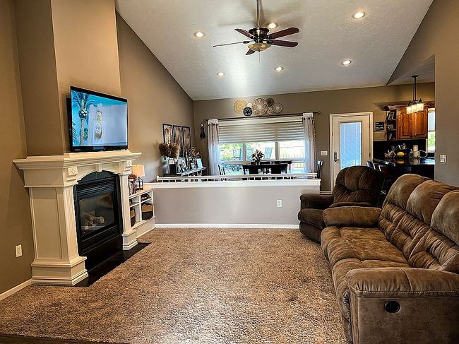 Image of 703 S Shimerda St