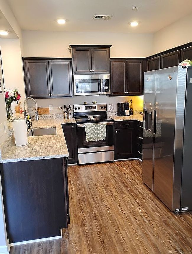 Image of 903 Kathy Ann Way W