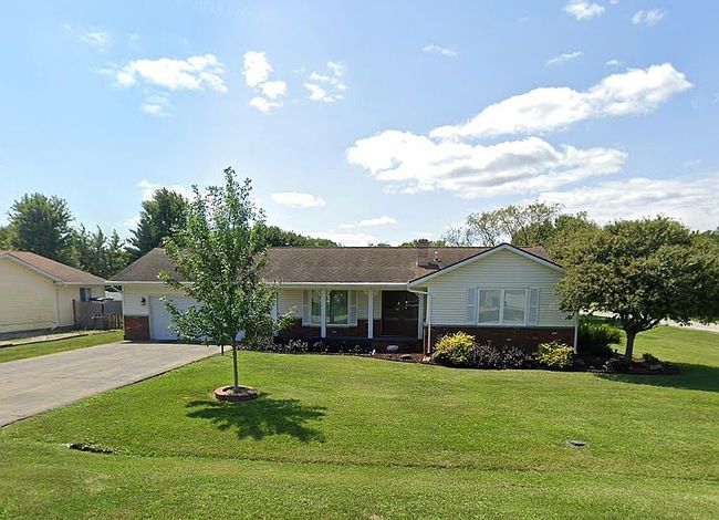 Photo of 405 S Panther Dr