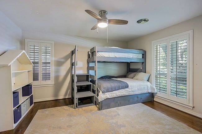 Photo of 926 Chadwick Dr, Richardson, TX