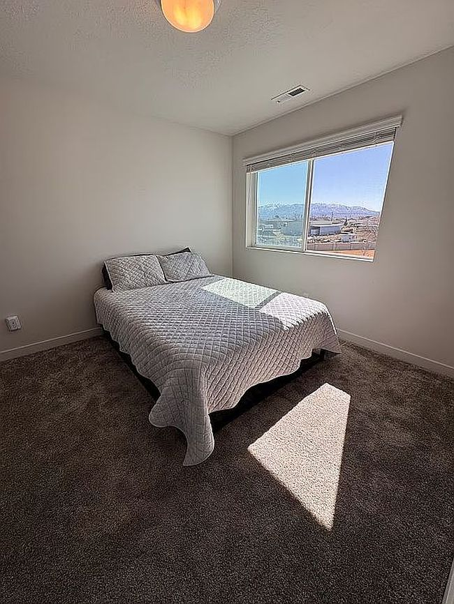 Photo of 11618 S Old Cedar Dr, South Jordan, UT