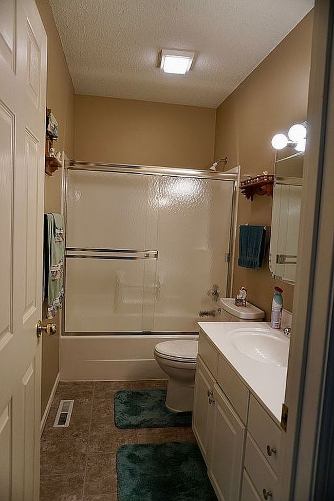 Photo of 2810 Towne House Dr Ne Unit A, Cedar Rapids, IA