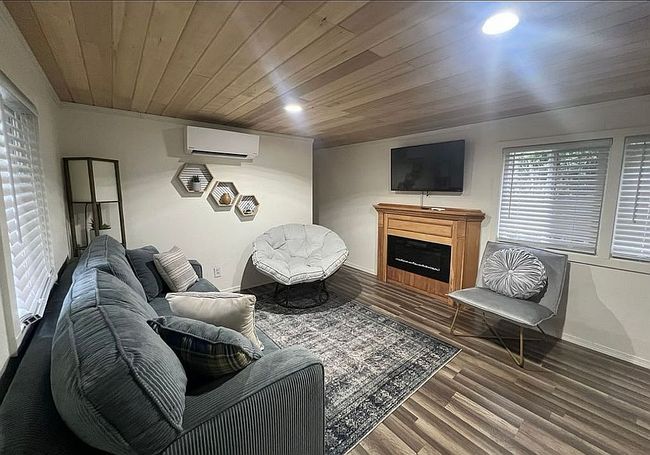 Image of 1938 Maryland Ave Space 25