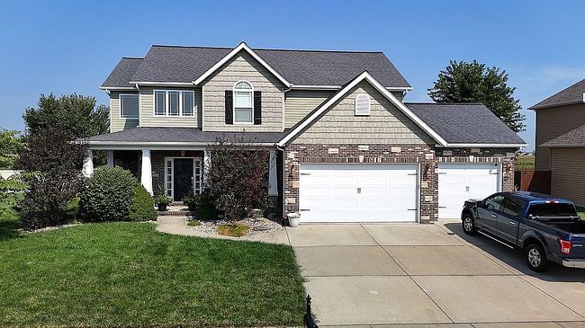 Photo of 208 Oakshire Dr E, Glen Carbon, IL