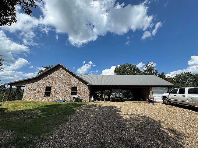 Image of 619 N 4410th Rd