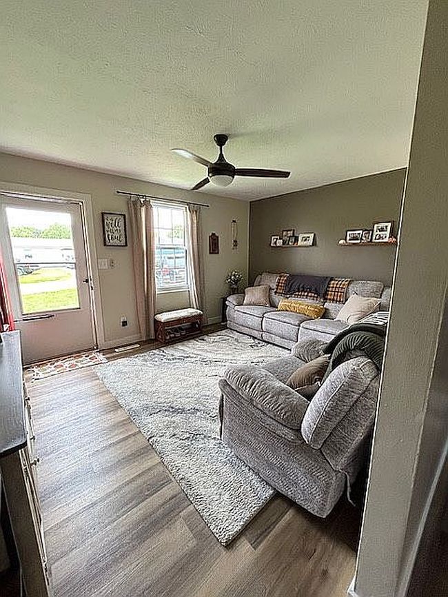 Image of 105 Pine Dr
