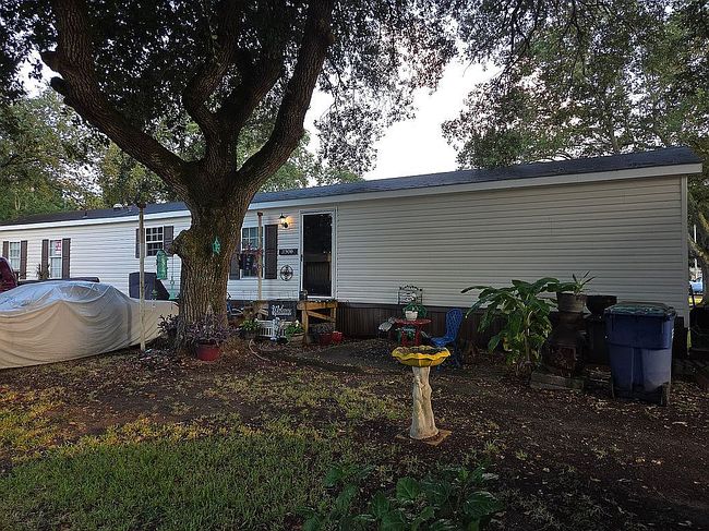 Photo of 3300 Pine Ln, Nederland, TX