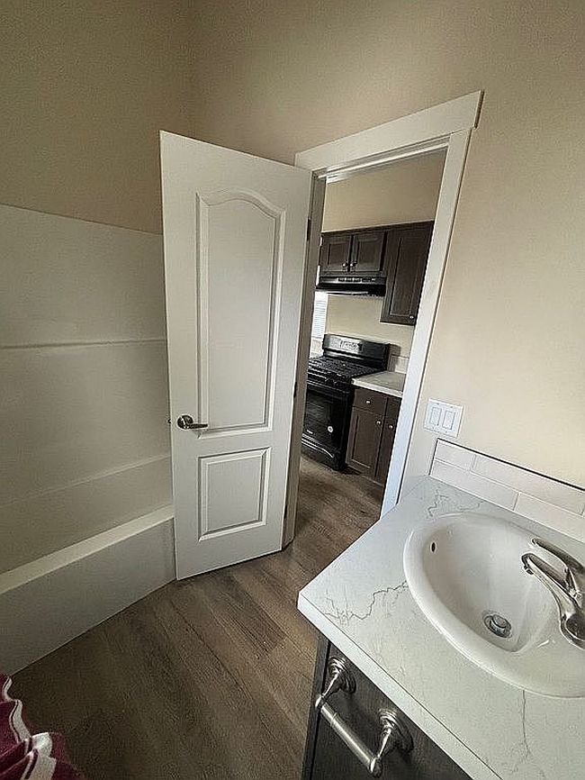 Photo of 4130 State St Unit 8, Salem, OR