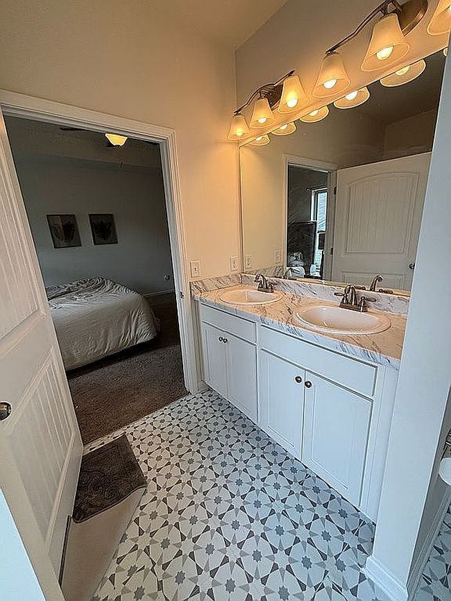 Image of 304 Springs Crossing Ln