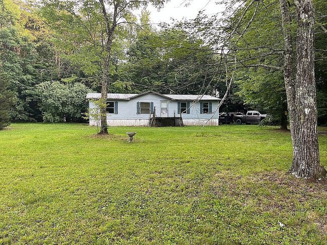 Photo of 140 Hemlock Dr, Jamestown, TN