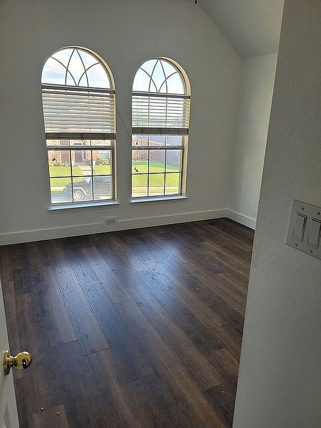 Image of 1464 Summerhill Dr