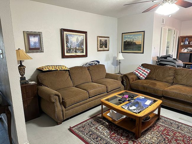 Additional photo 3 of property located at 1319 Chippewa Dr