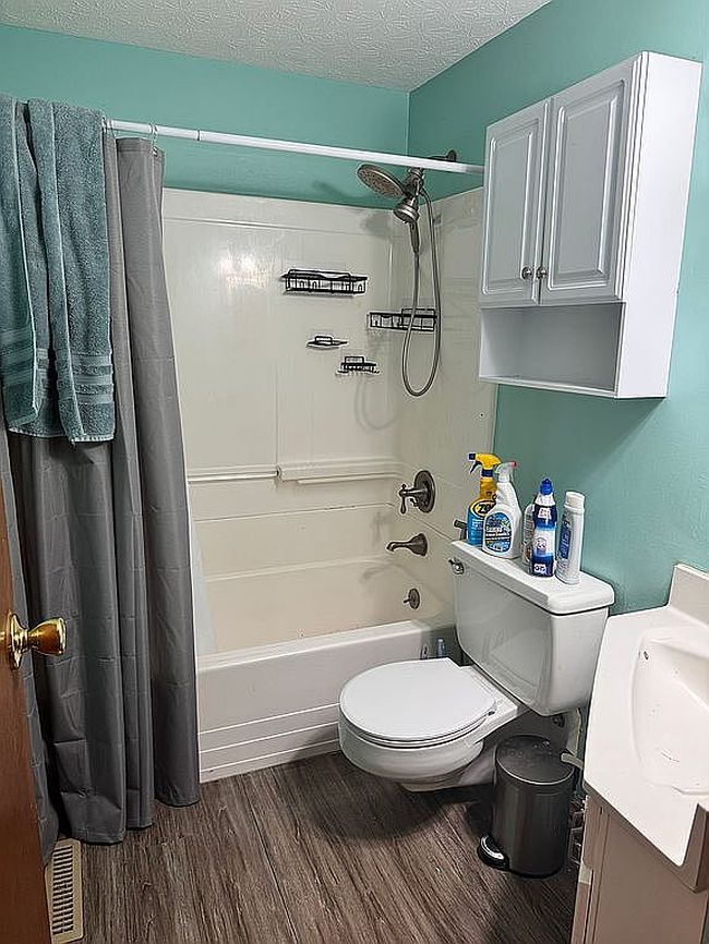 Photo of 2236 Cardston Ct, Columbus, OH