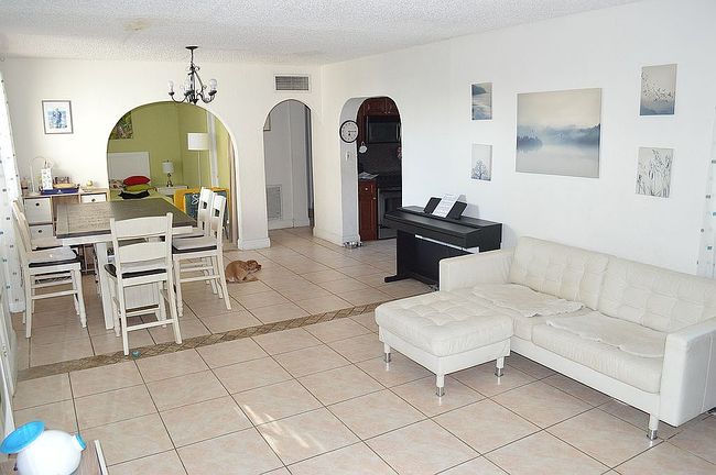 Additional photo 3 of property located at 252 189th St