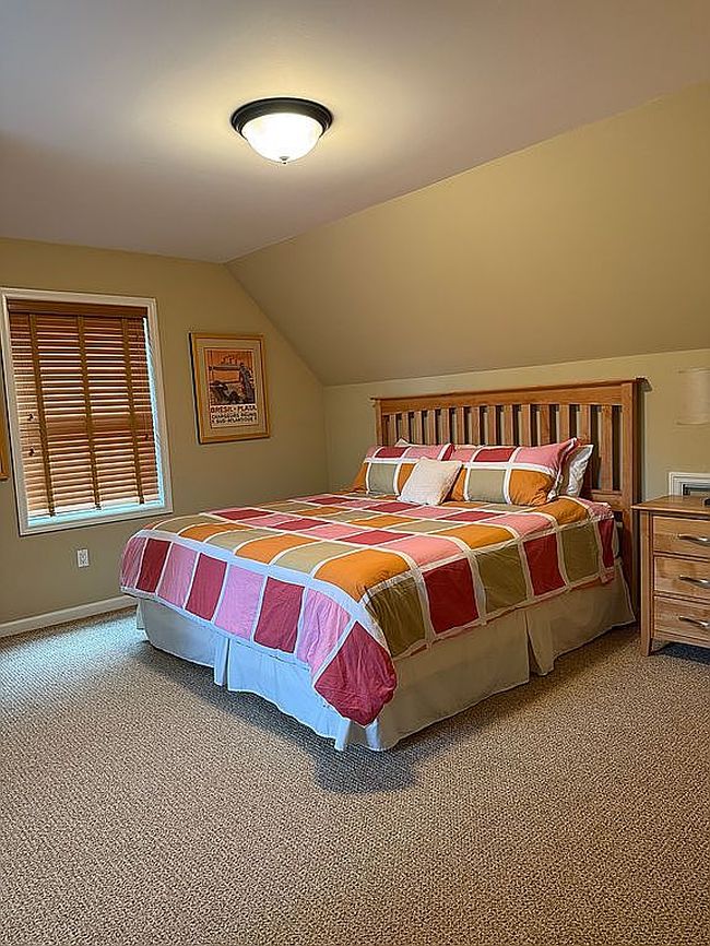 Photo of 151 Tanbark Dr, Greentown, PA