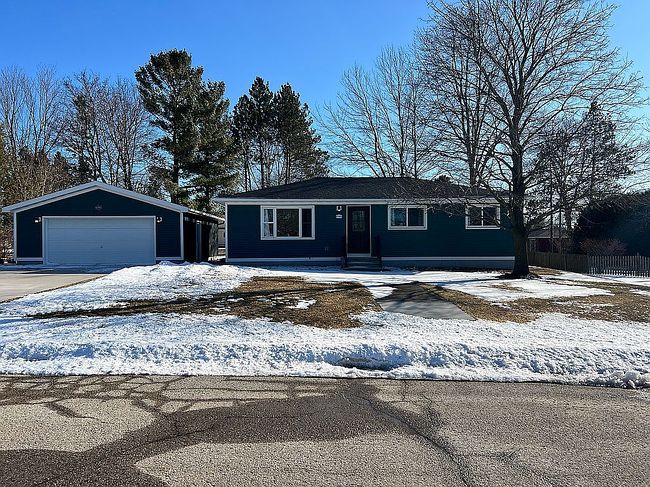 Image of E703 Hendricksen St