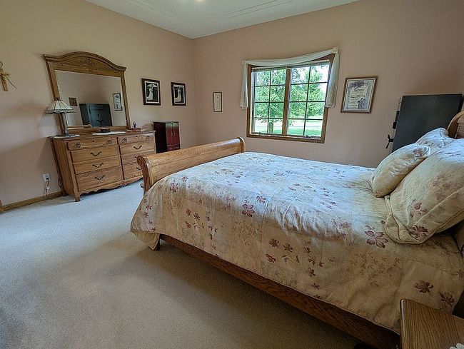 Additional photo 3 of property located at 73134-185 Aveune