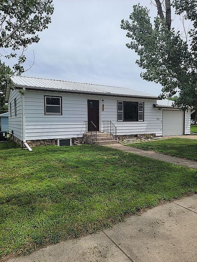 Photo of 822 5th Ave W, Mobridge, SD