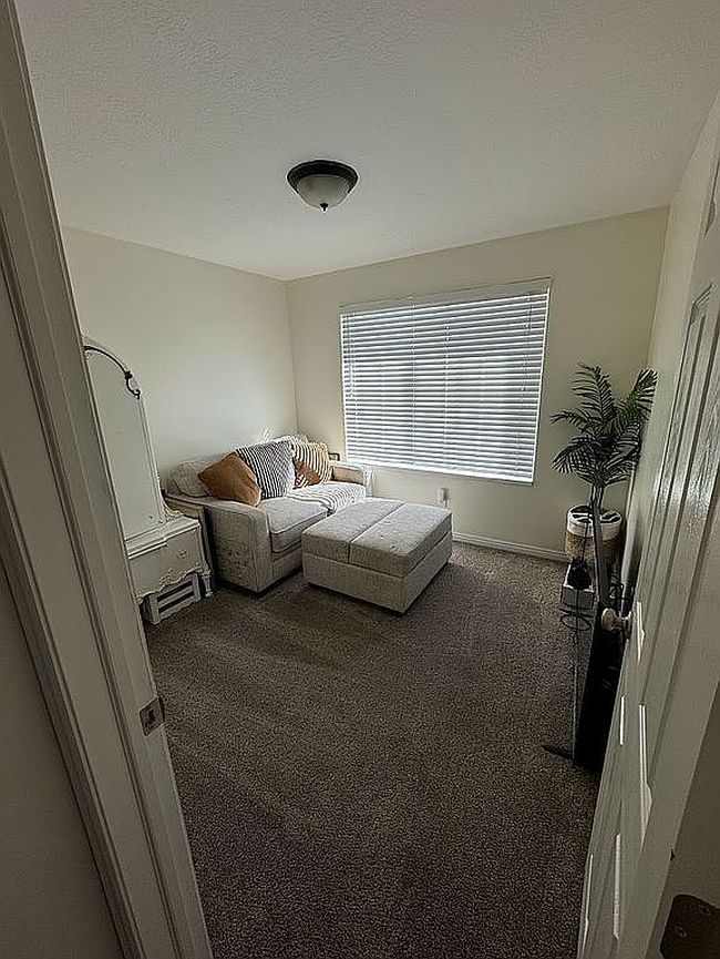 Image of 858 Halstead Dr